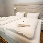 Hotel Schloss Sigroen 4*