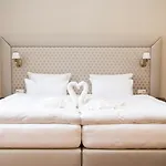 Schloss Sigroen Отель 4*