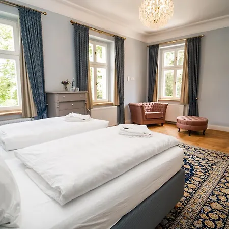 Schloss Sigroen Hotel *