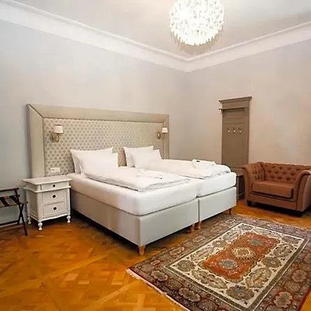 Schloss Sigroen 4*